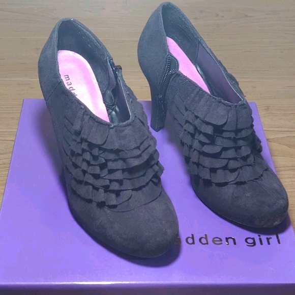 Madden Girl Raleigh Ruffle Booties - Picture 1 of 8